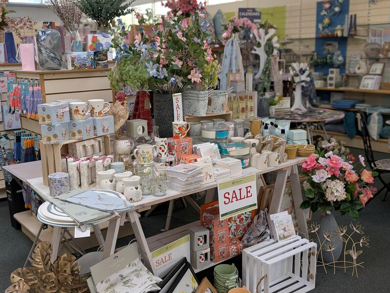 End-of-line giftware sale